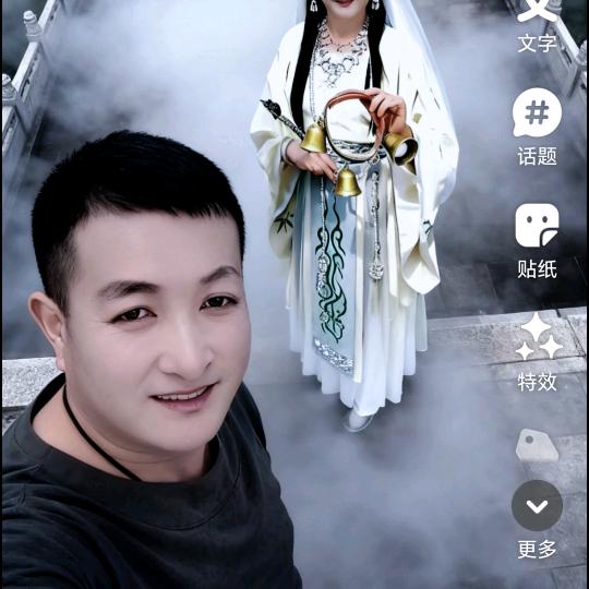 李哥来自青岛。