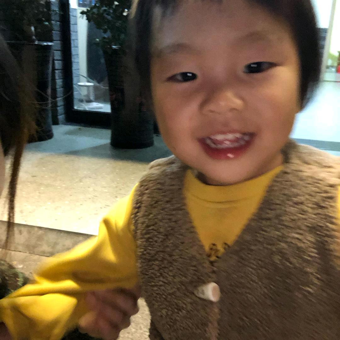 甜甜快乐。