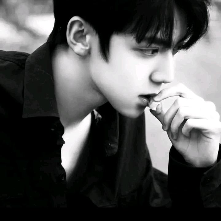 👑黑色幽默🐂