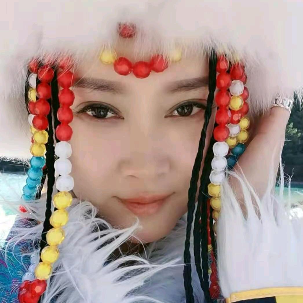 夏荷雨，