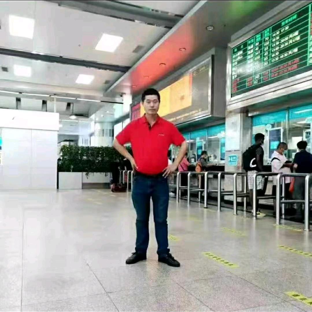 西充李波单身汉一个人。