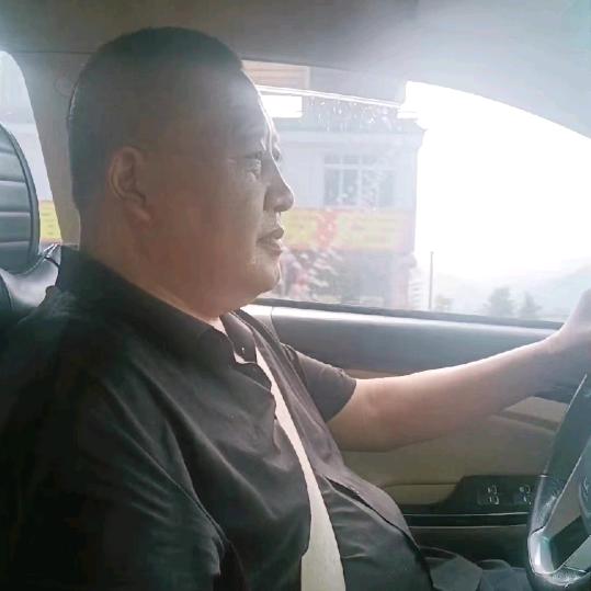 愚红
