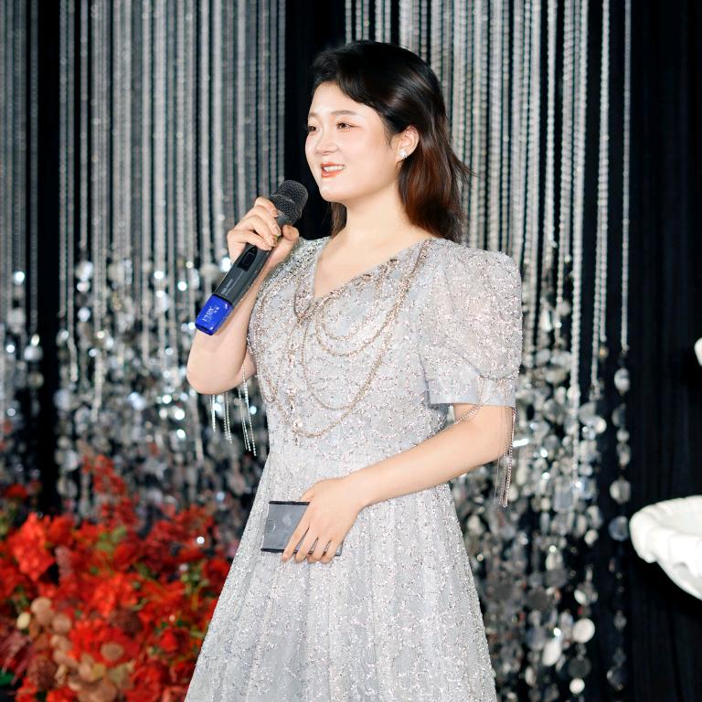 【品质】主持人 张燕