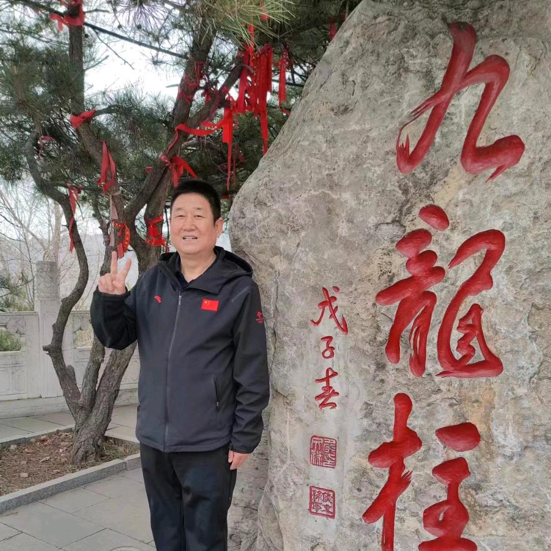 蓝天之鹰