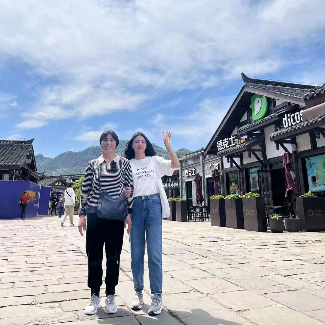爱山歌的郭姐