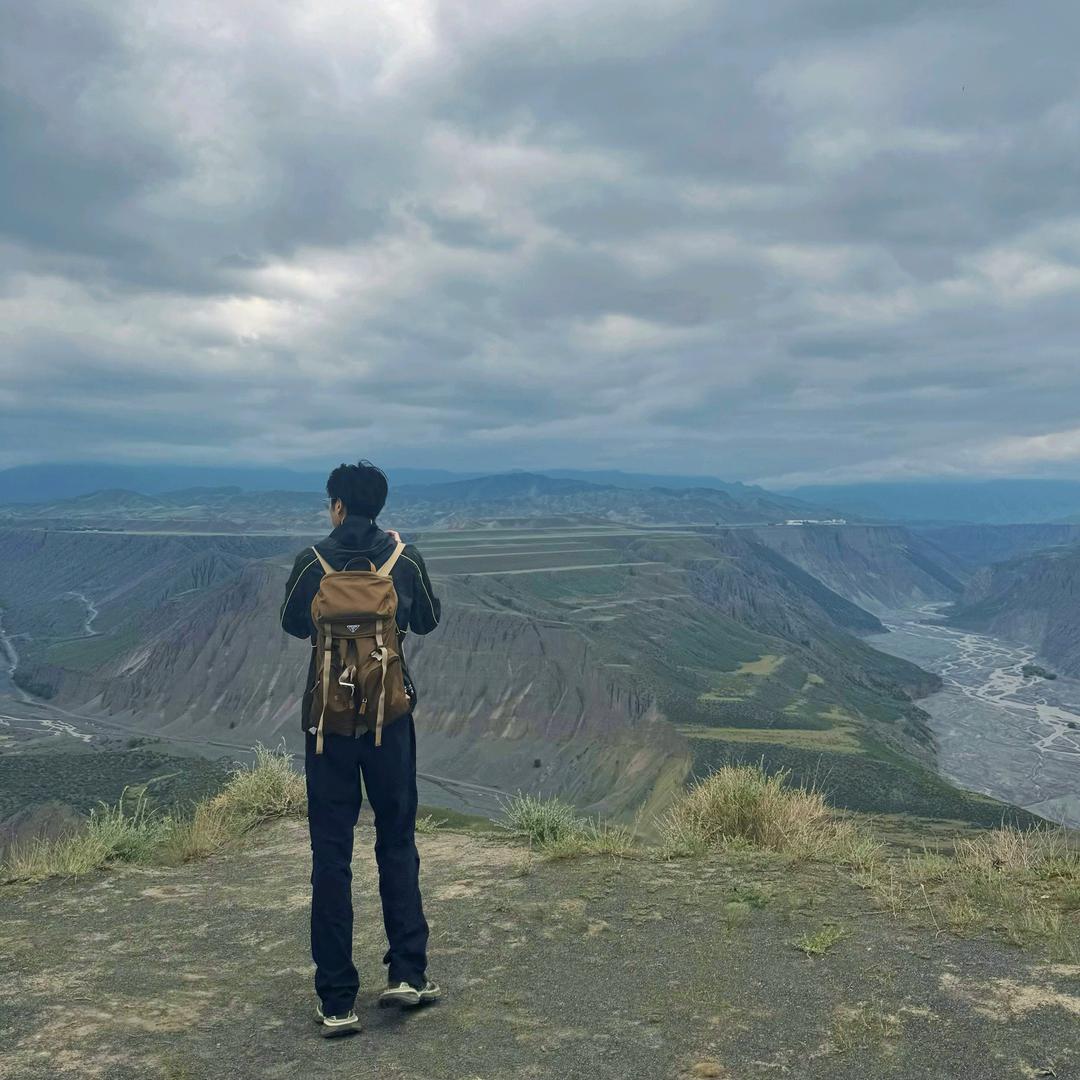 请给洛某一个胶带