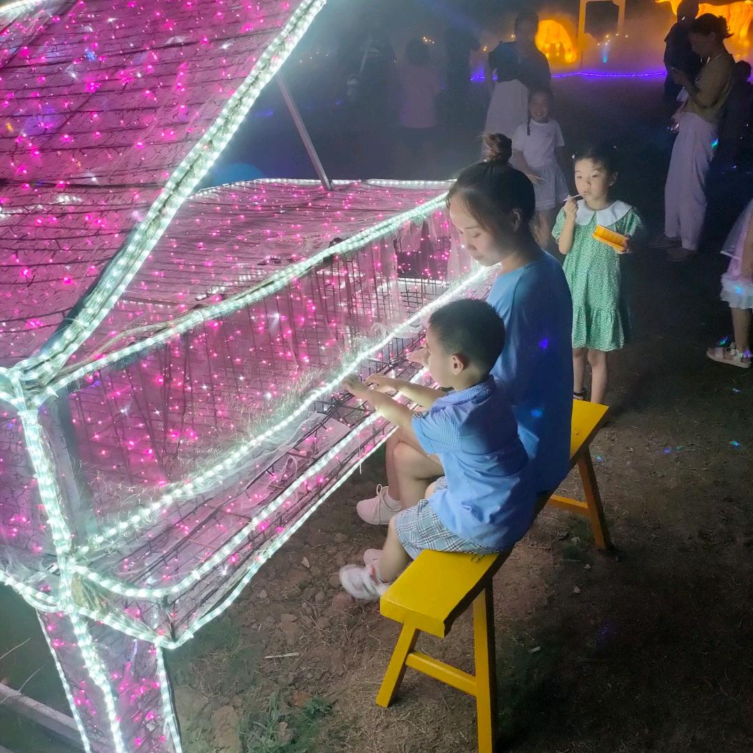张丽