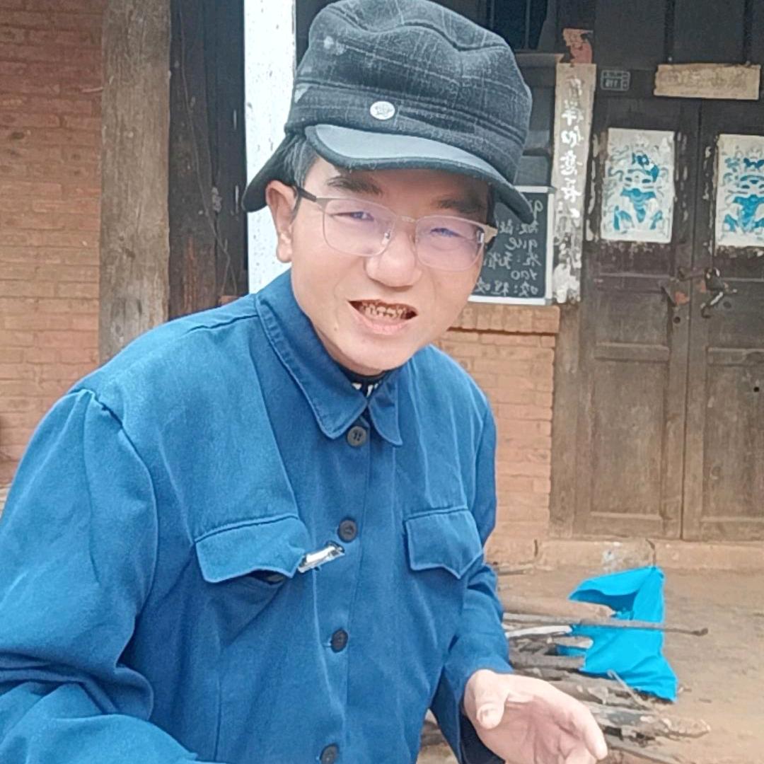 仇笑痴