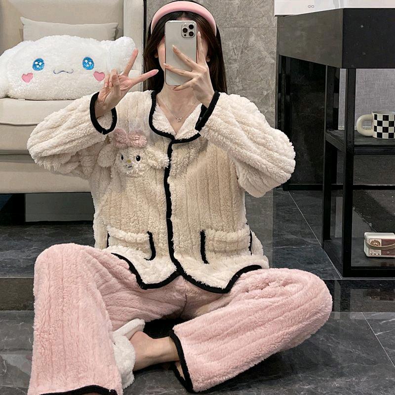 伊萱孕期穿搭