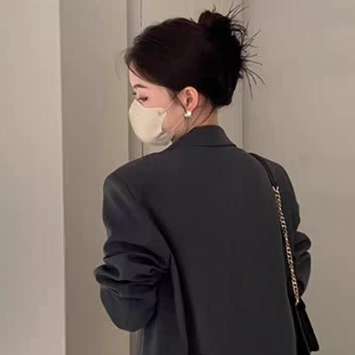 转身、你是谁？