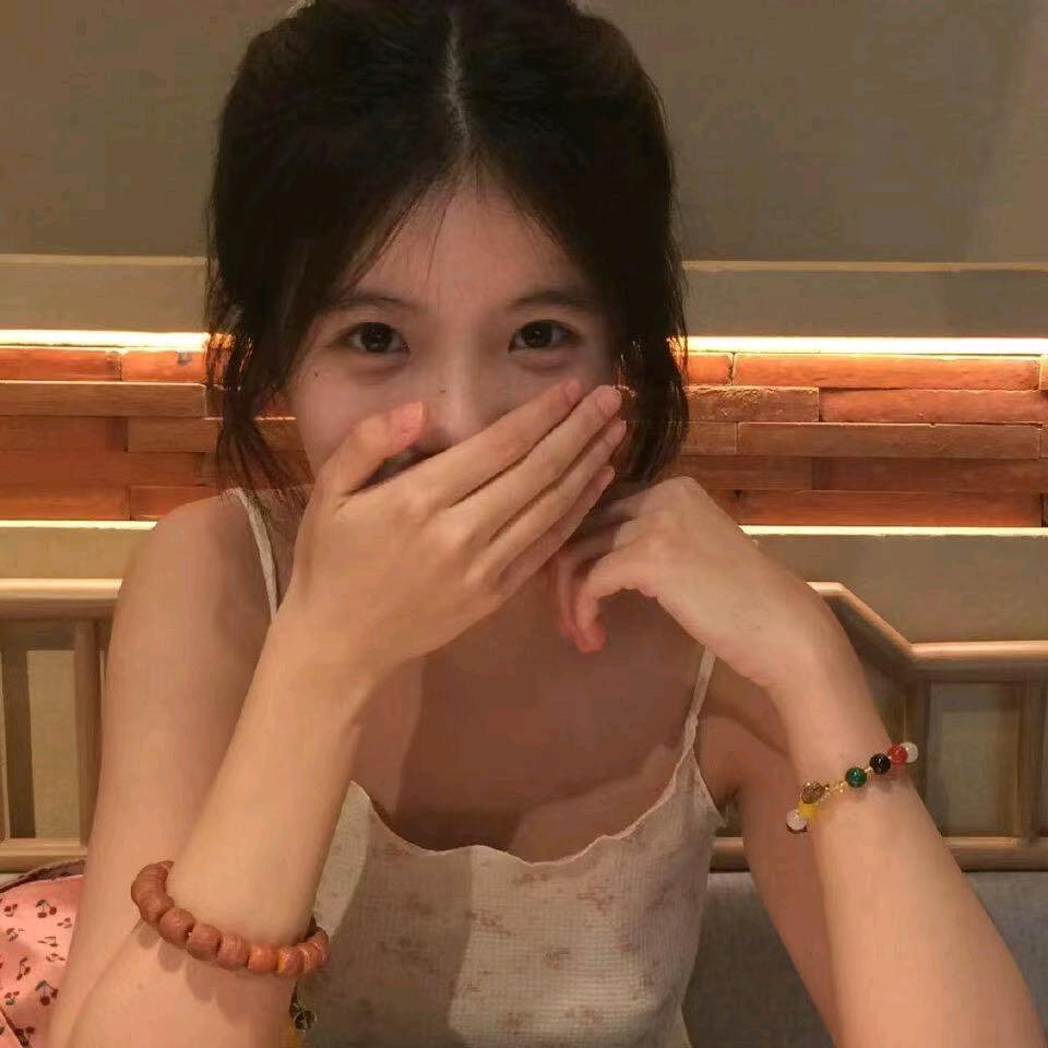 姐姐爱零食