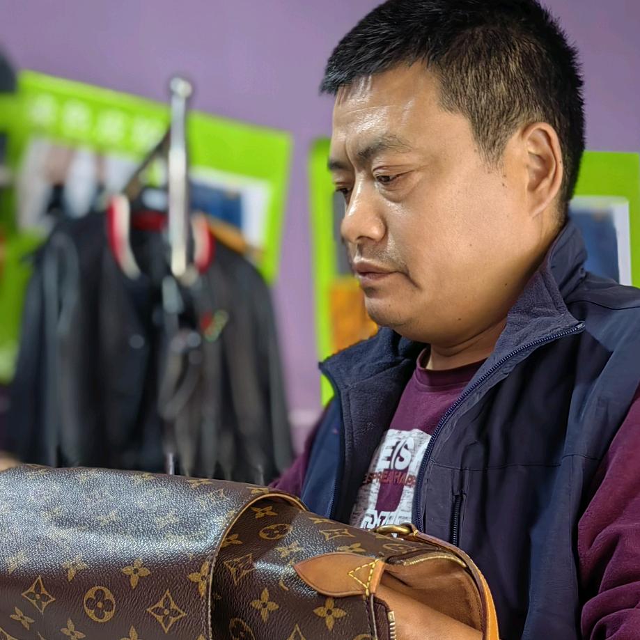 韩尚先（荷之洁染色奢侈品护理)