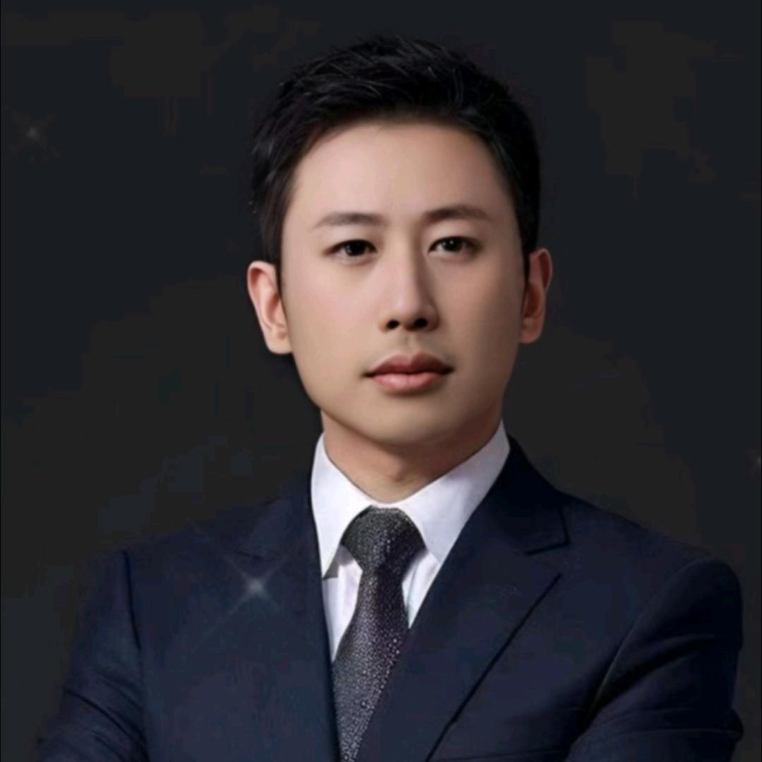 何经理