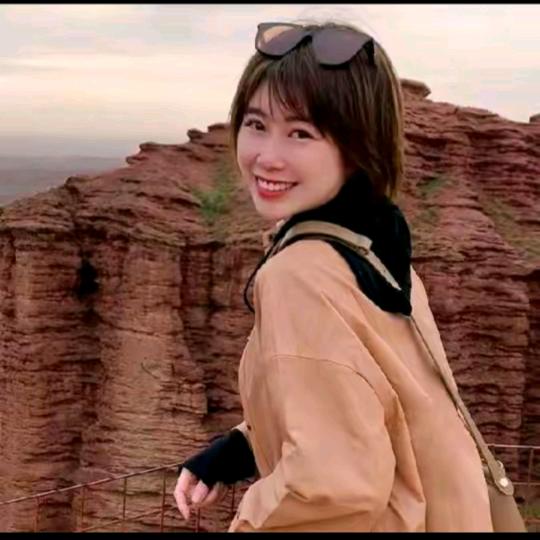 亚楠本楠(直播穿搭)