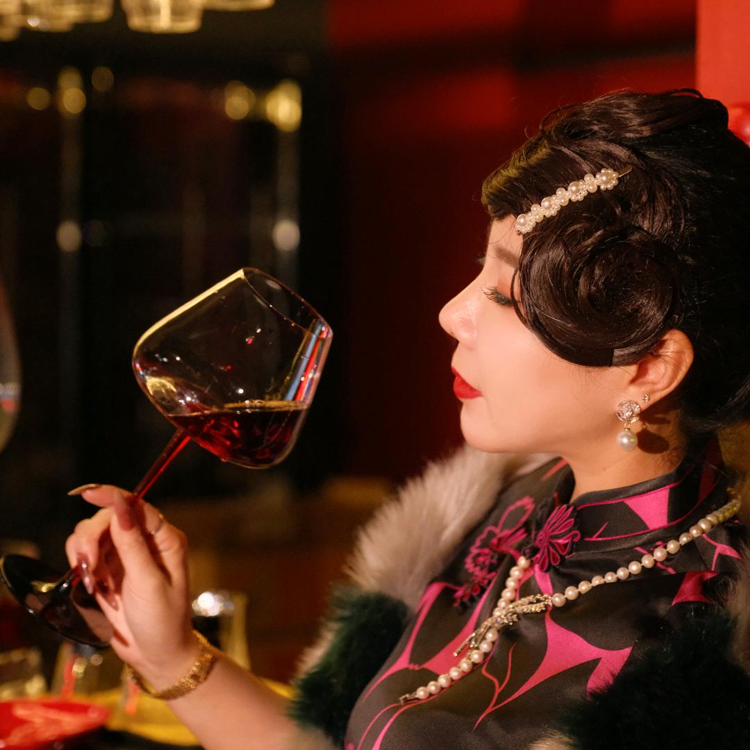 红魅小酒馆in&out老板娘