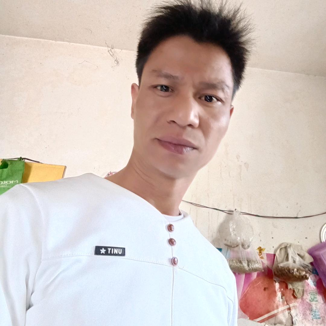 爱的路上我只剩下孤独