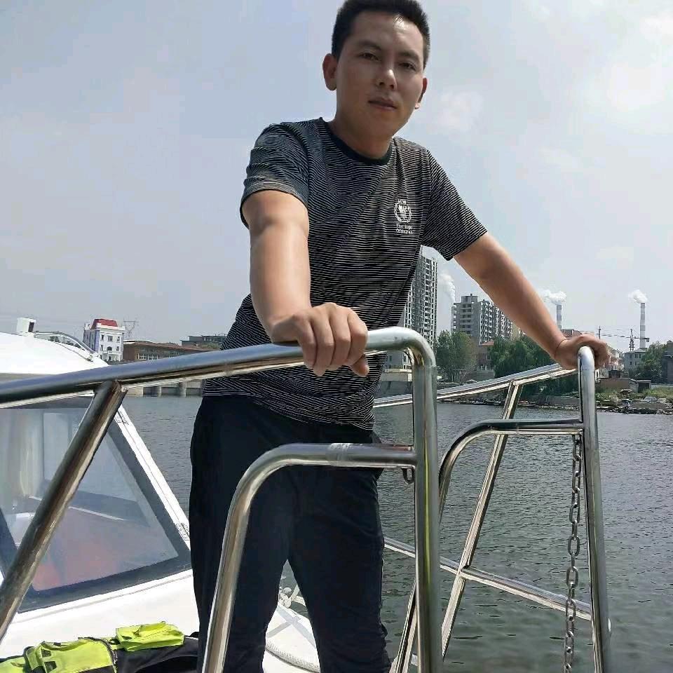 盛扬装饰工长小王