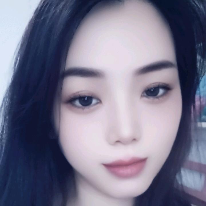 诺米。