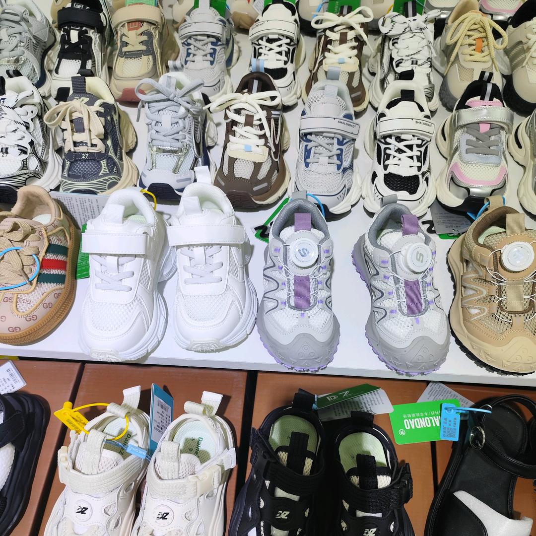 银如鞋类商品