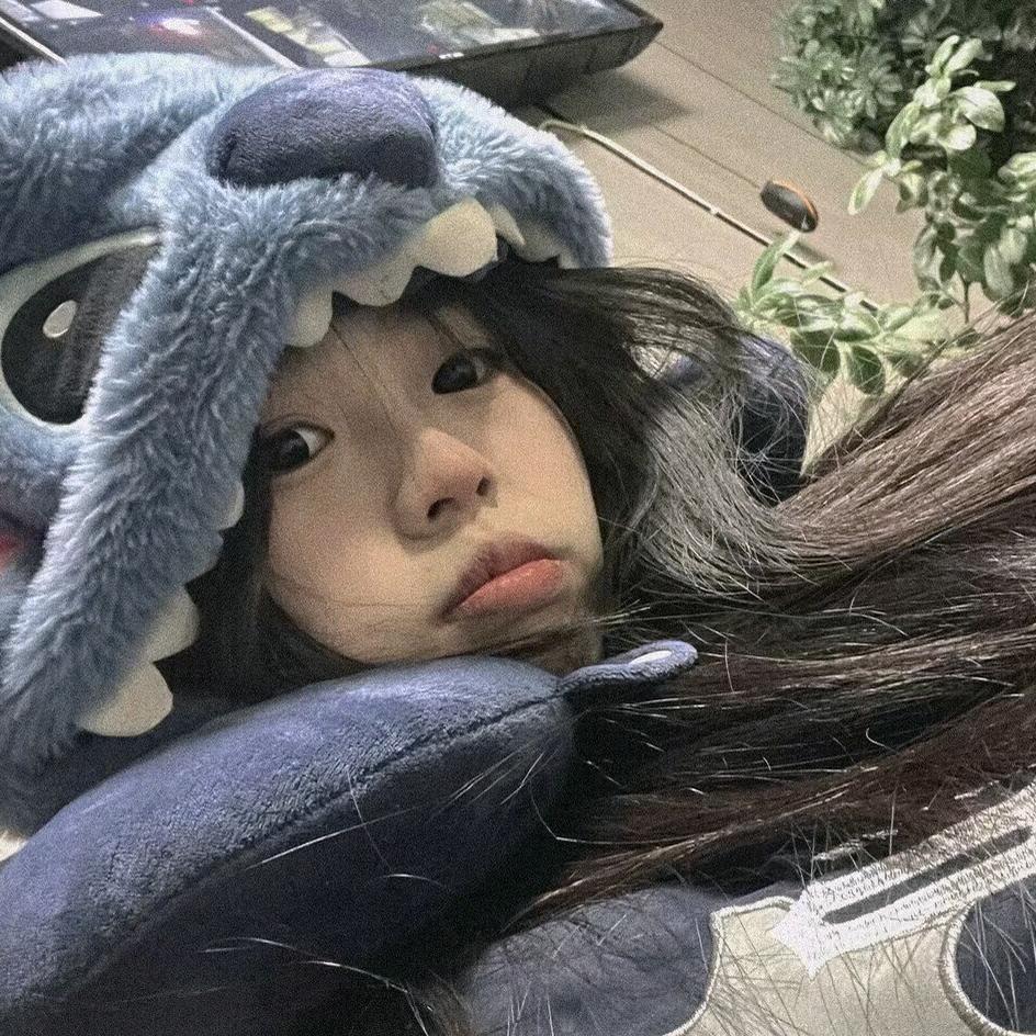 𝓧𝓷°摆烂咸鱼べ