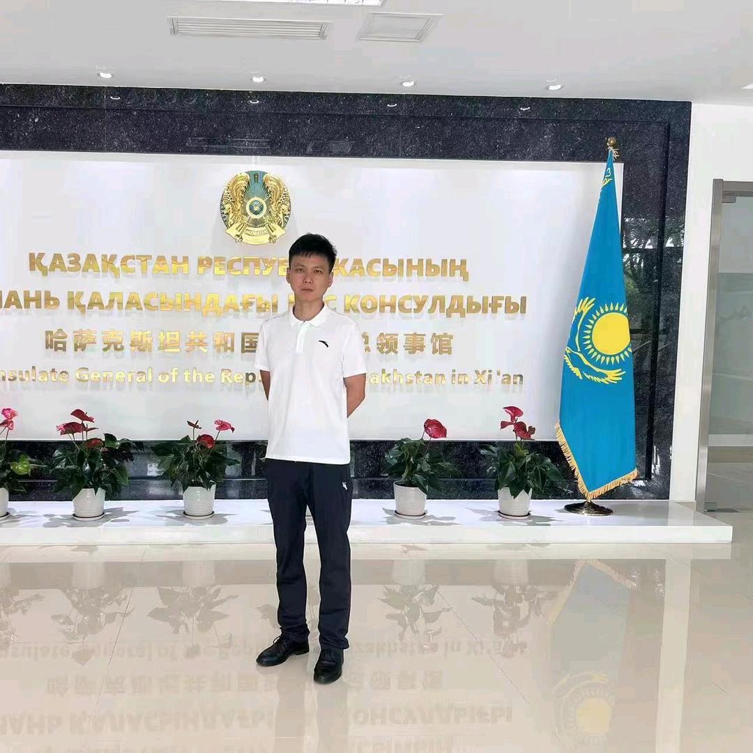 王先生在哈国-哈萨克斯坦商业资源交流服务
