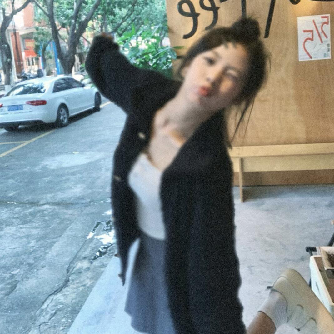 小淇爱吃🍨