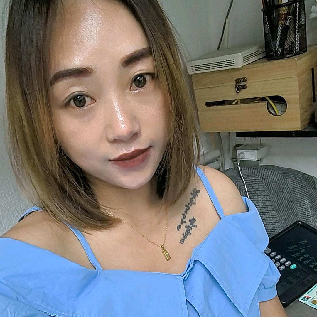 耿马衣恋女装