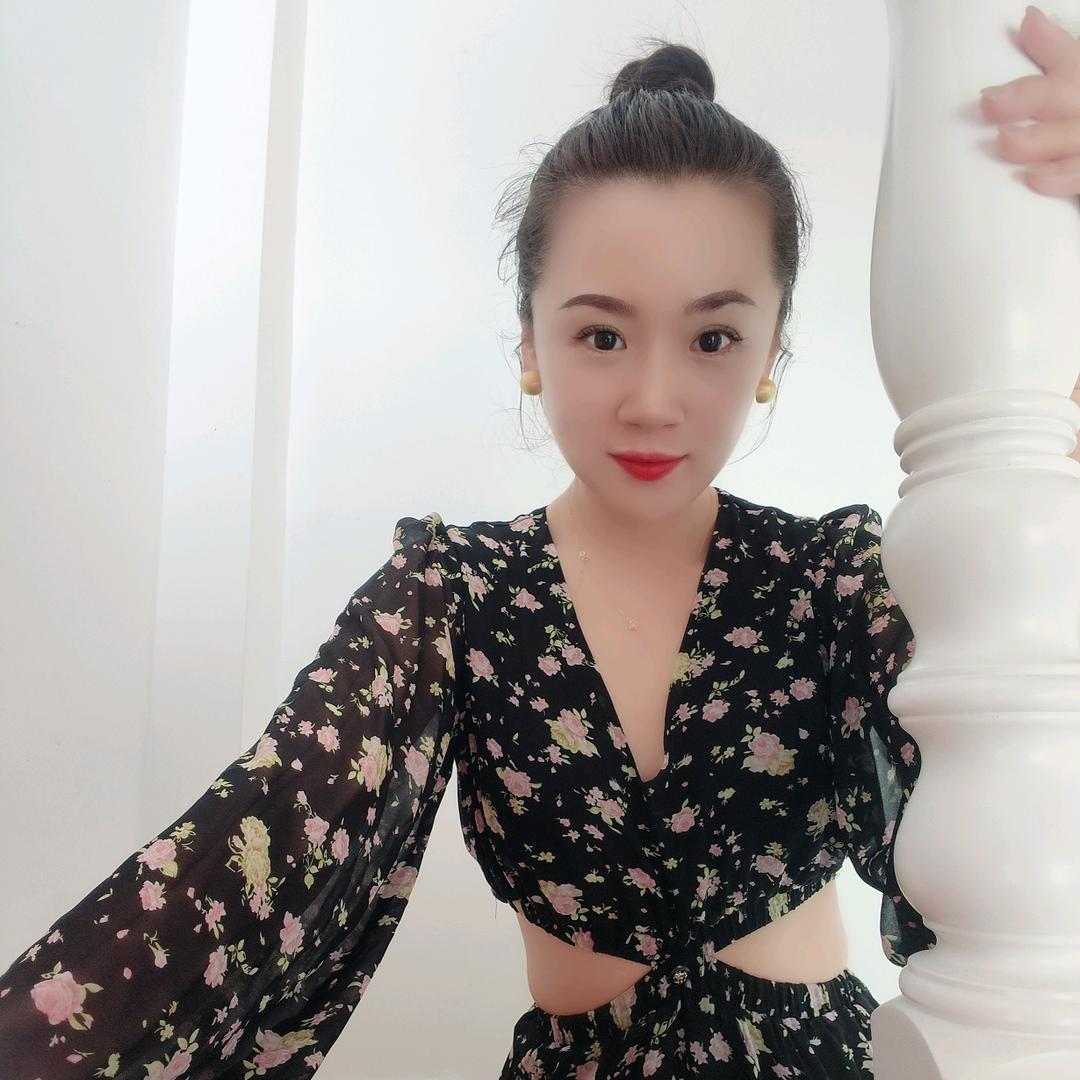 小小白🖤
