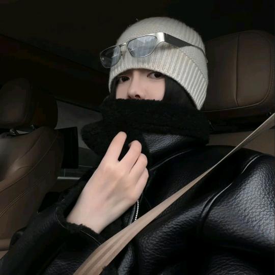 白白🖤︎• ◡•🖤🌷🚙💍🏠