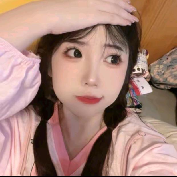 爱写字的小欣