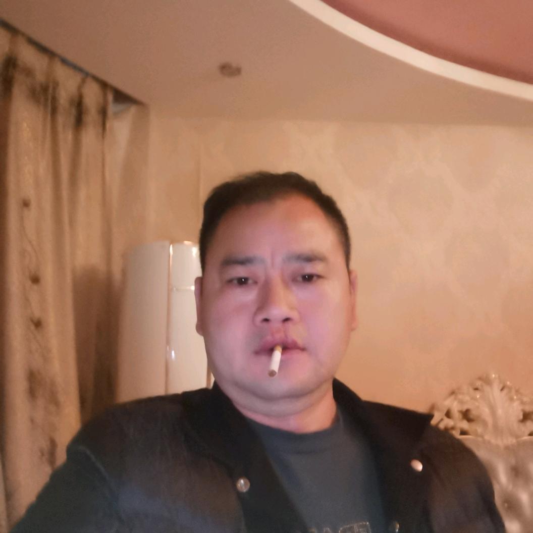 以勒骆记泡椒牛肉米线 《伦哥》