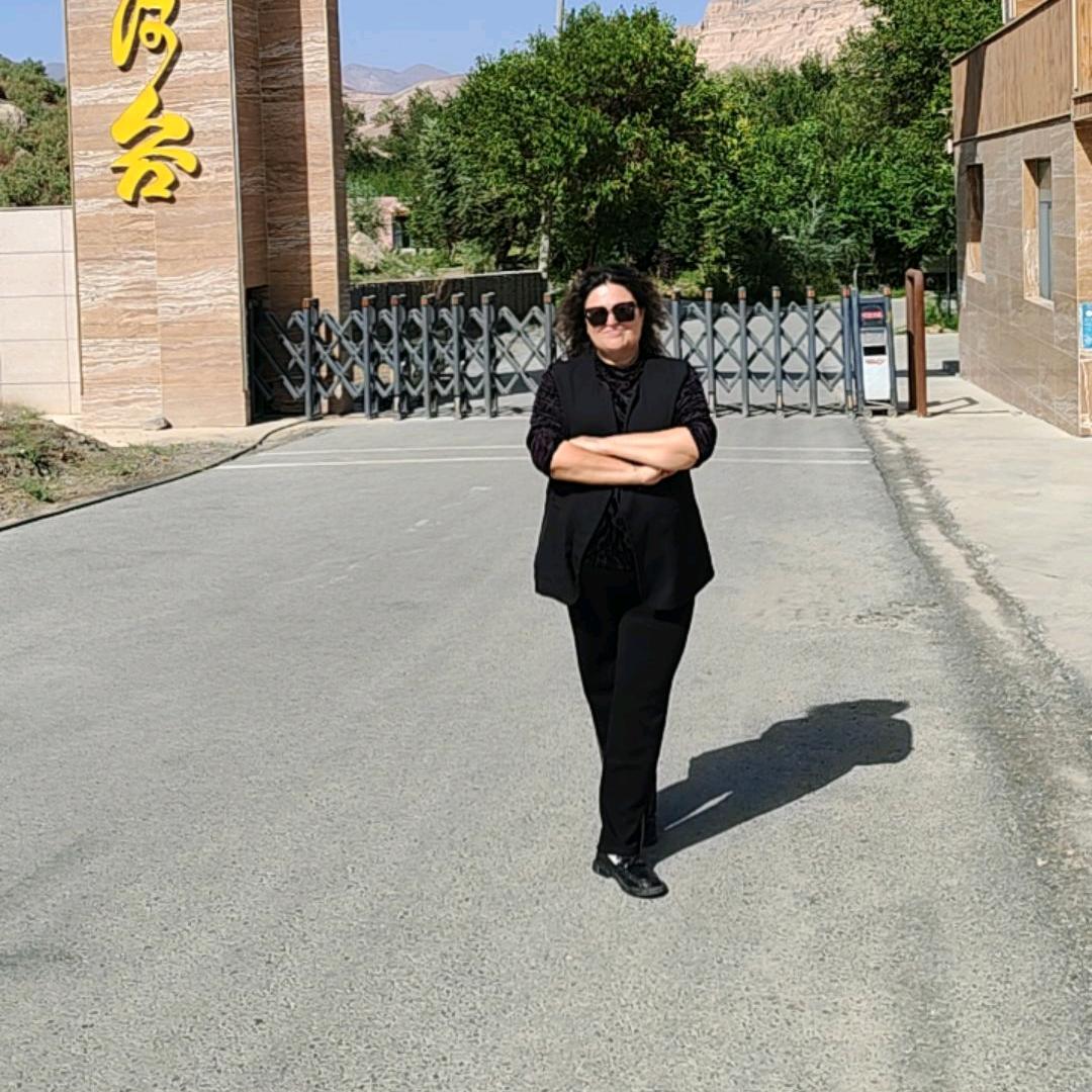 潇洒幸福的女人