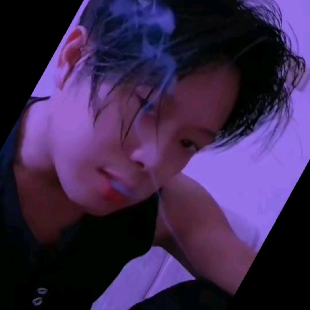 ＞٩(龙๛ ˘ 少³˘)۶♥