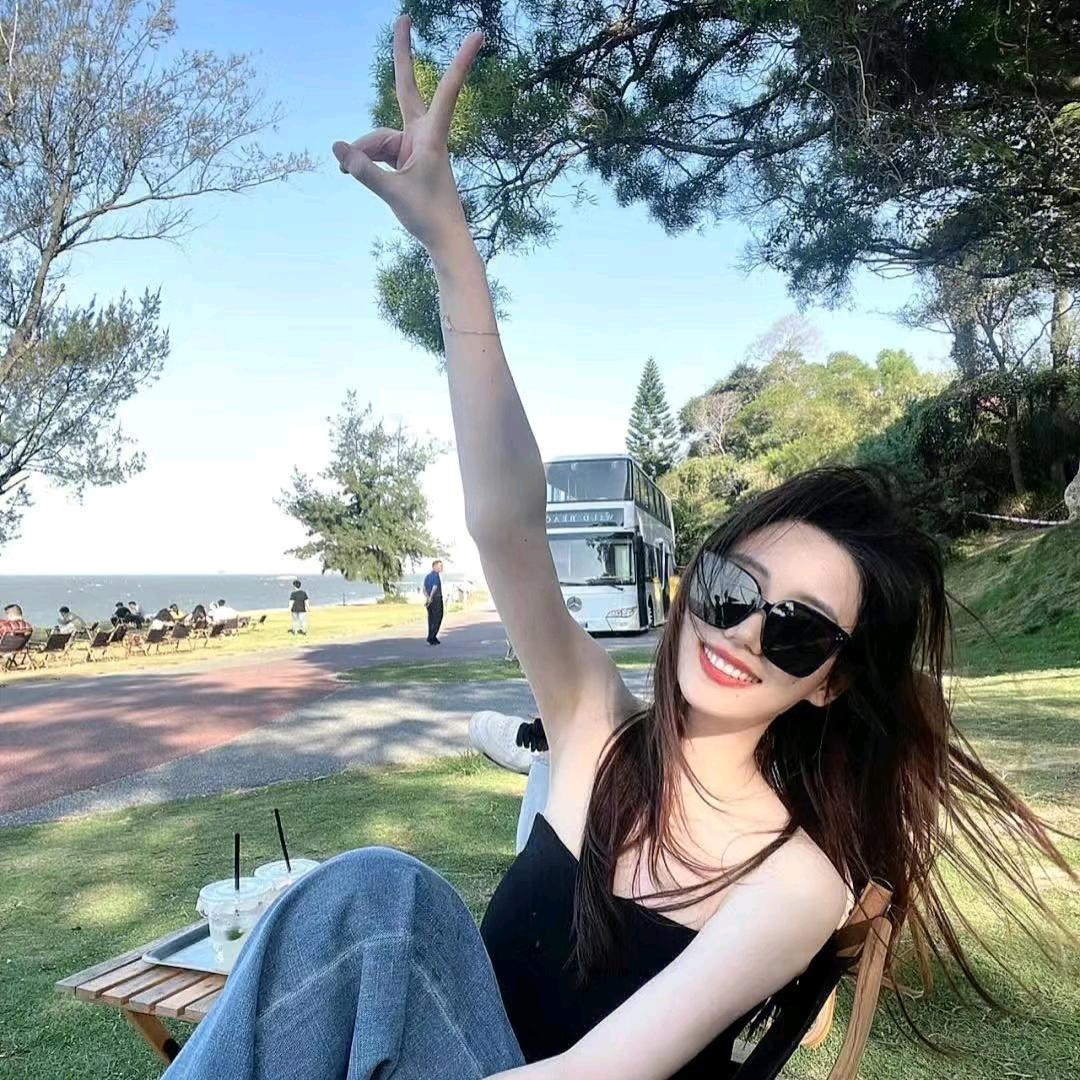 锶婷服饰
