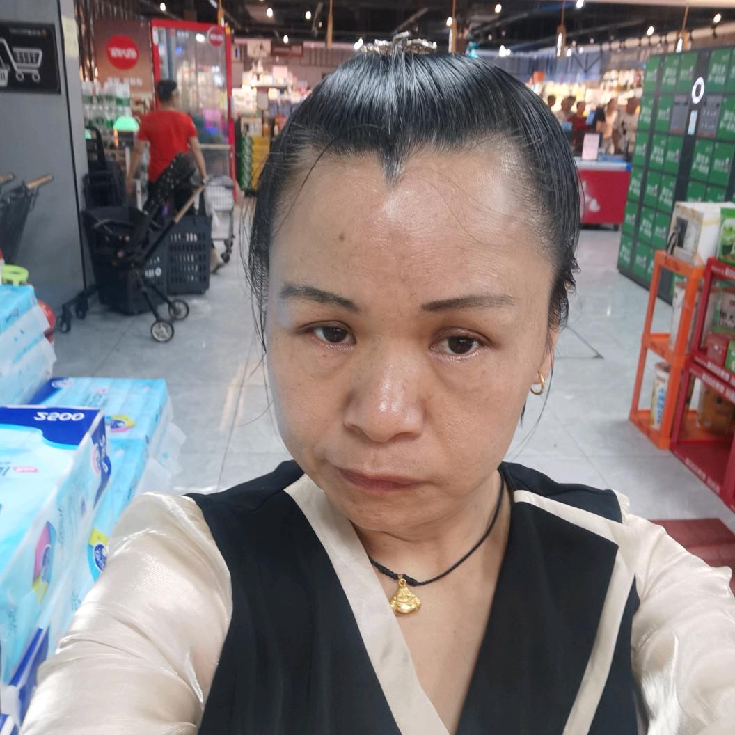 佛渡有缘人中贺姑娘