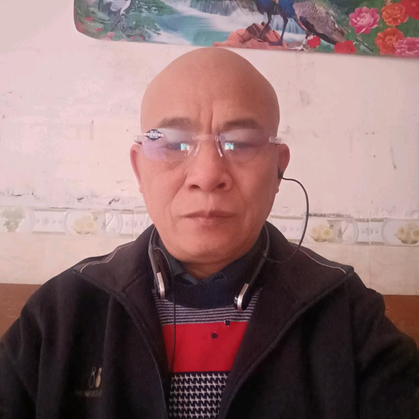 龙三小学生