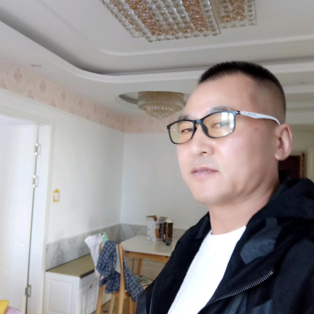 龙旺土特产有限公司，本人单身