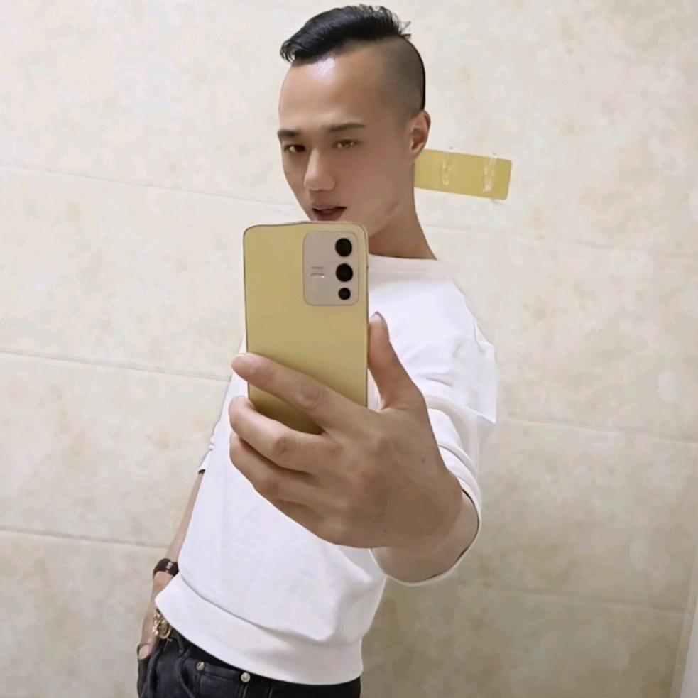 @飞᭄仔