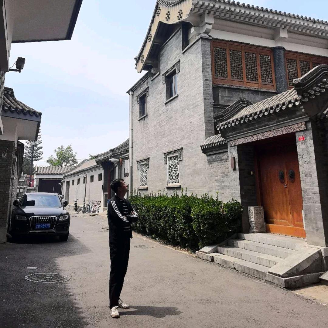 十七人中最少年
