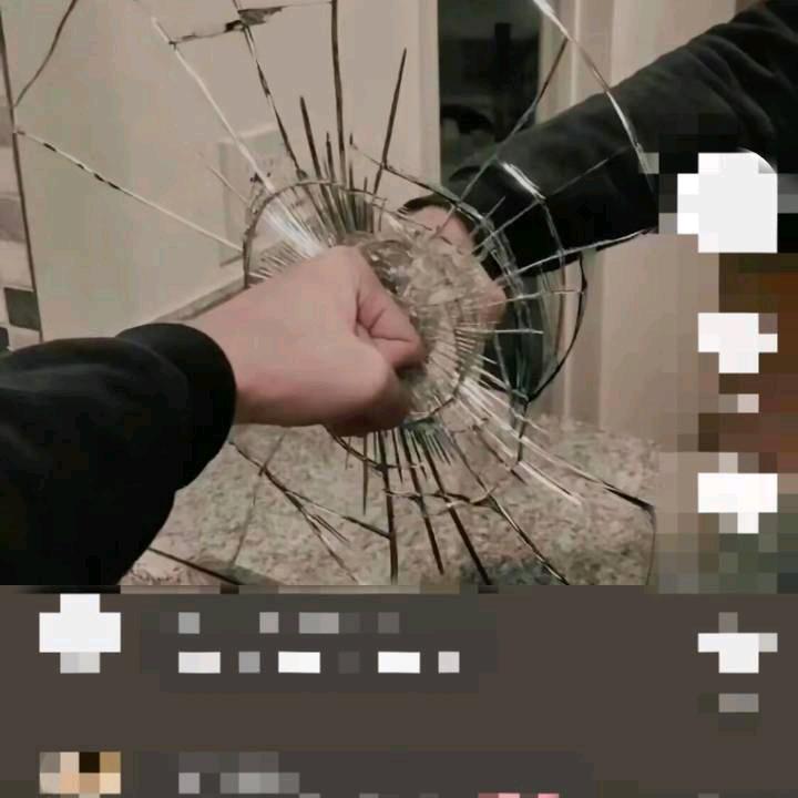 髰
