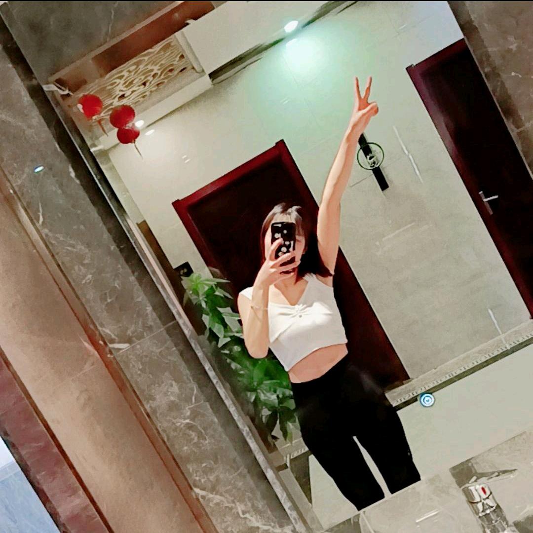 小仙女超爱吃