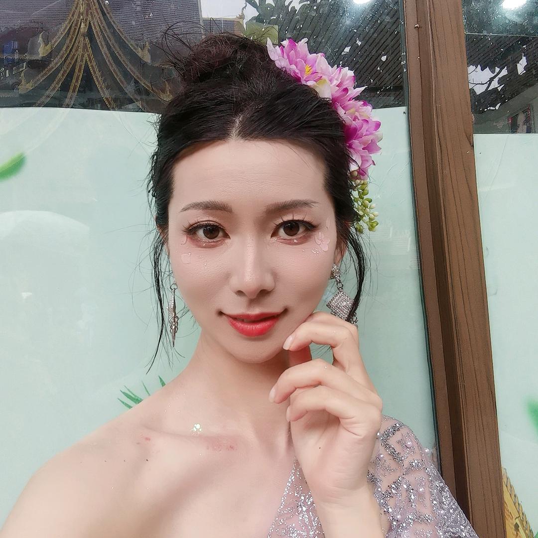 奕大彤