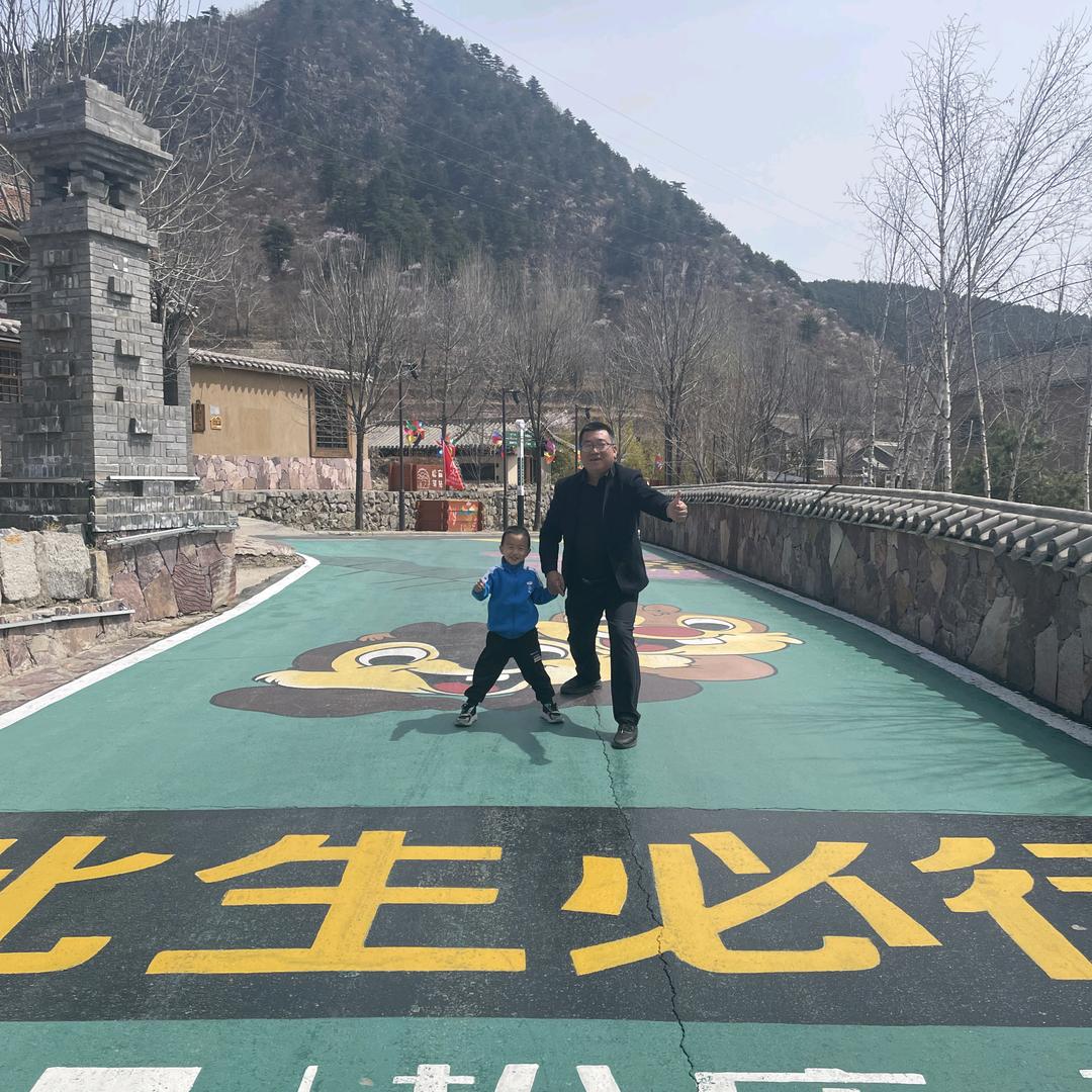 郑浩兵——行走的太行文青
