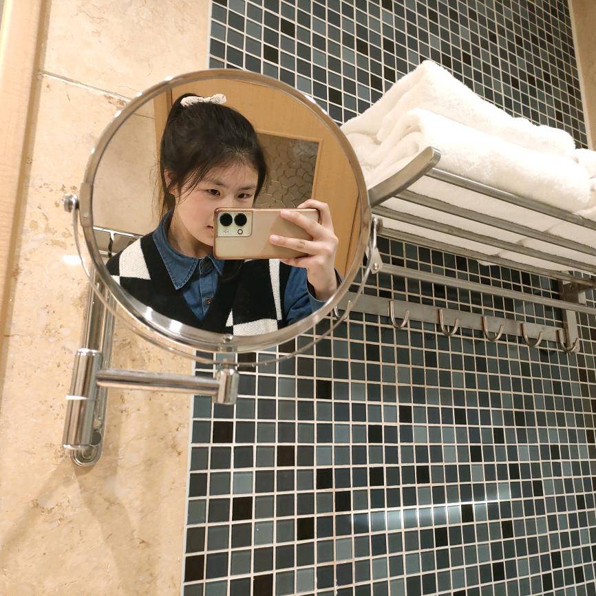 小燕子🐰🐰