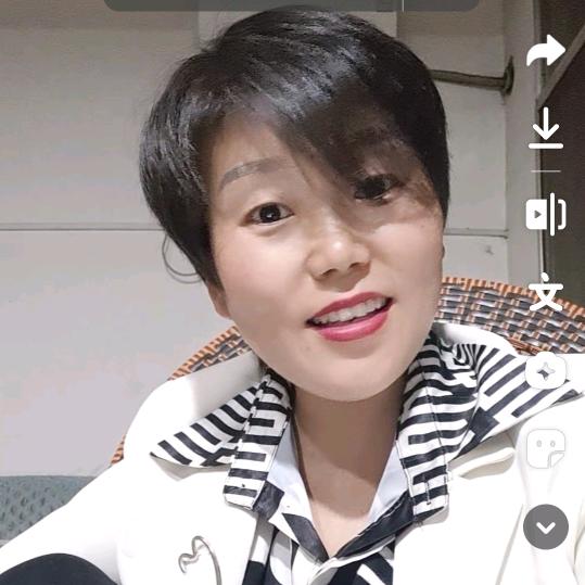 憨姐姐，来自重庆