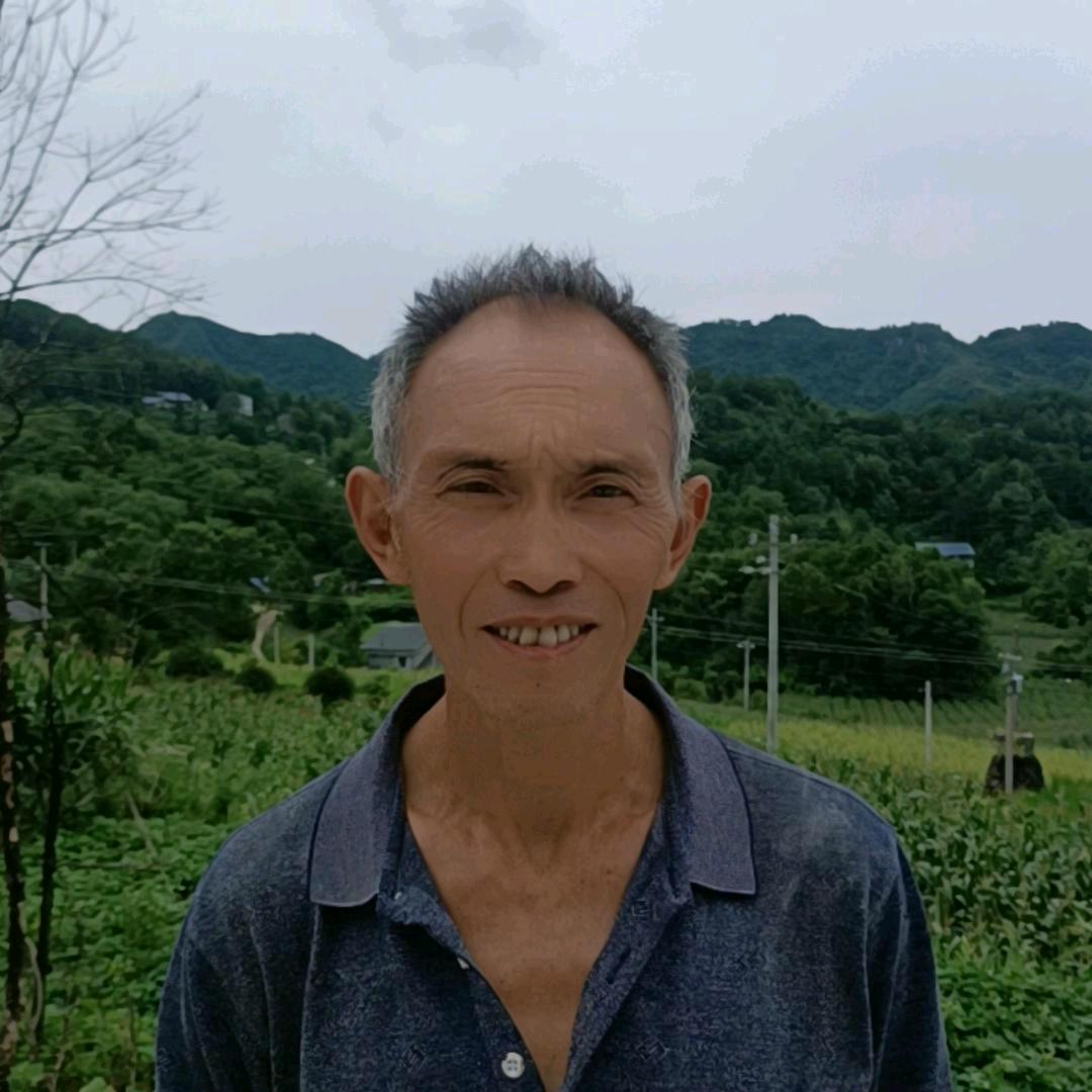 何二哥，何世江贵州农村人