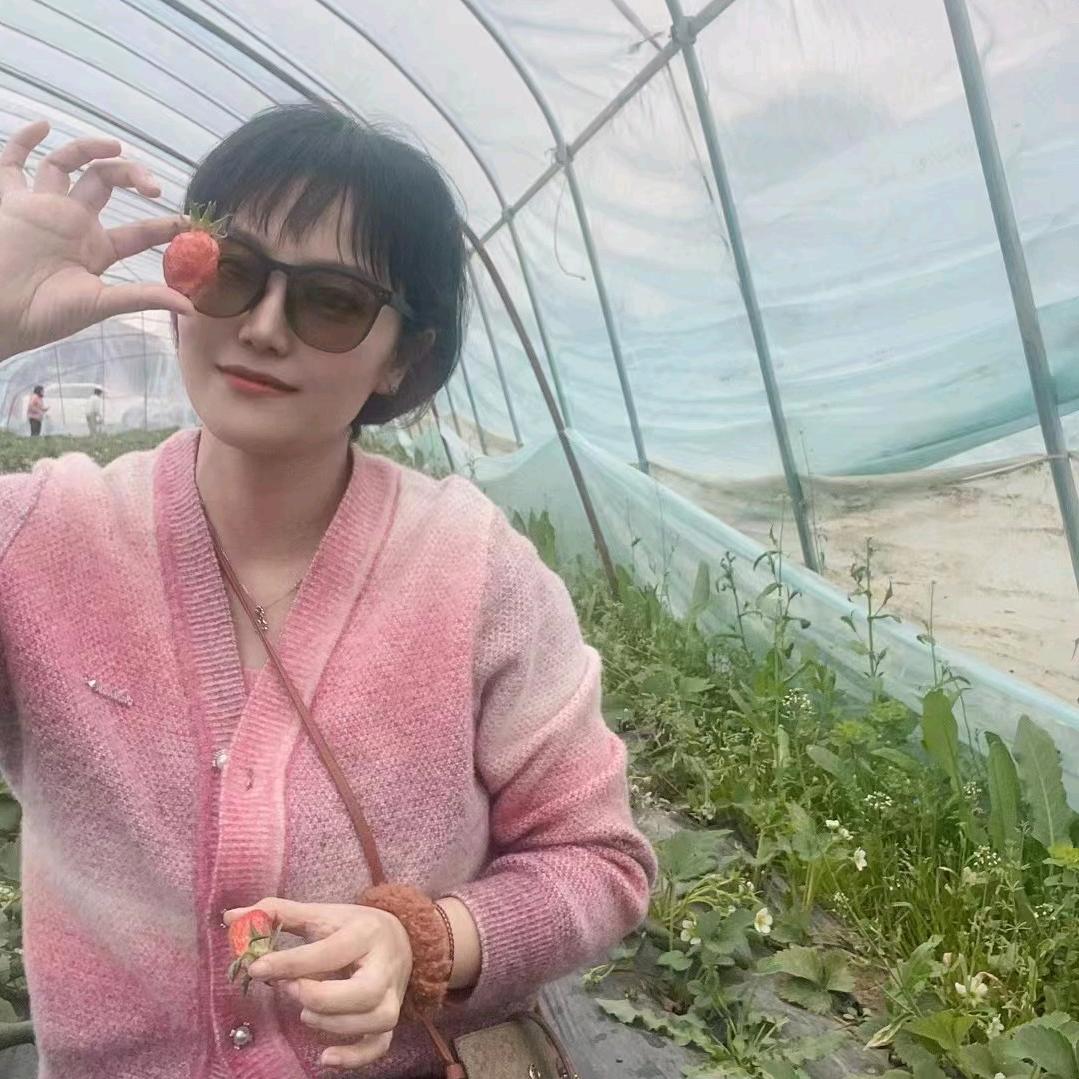 @菜菜奶奶