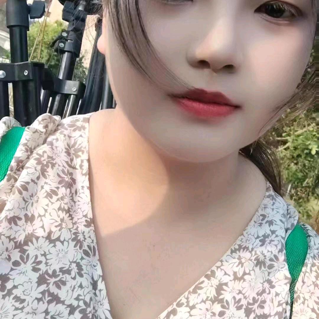 小蕊(苗家姑娘)