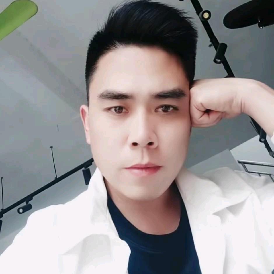 小胡爱唱歌🎤🎤🎤🎤