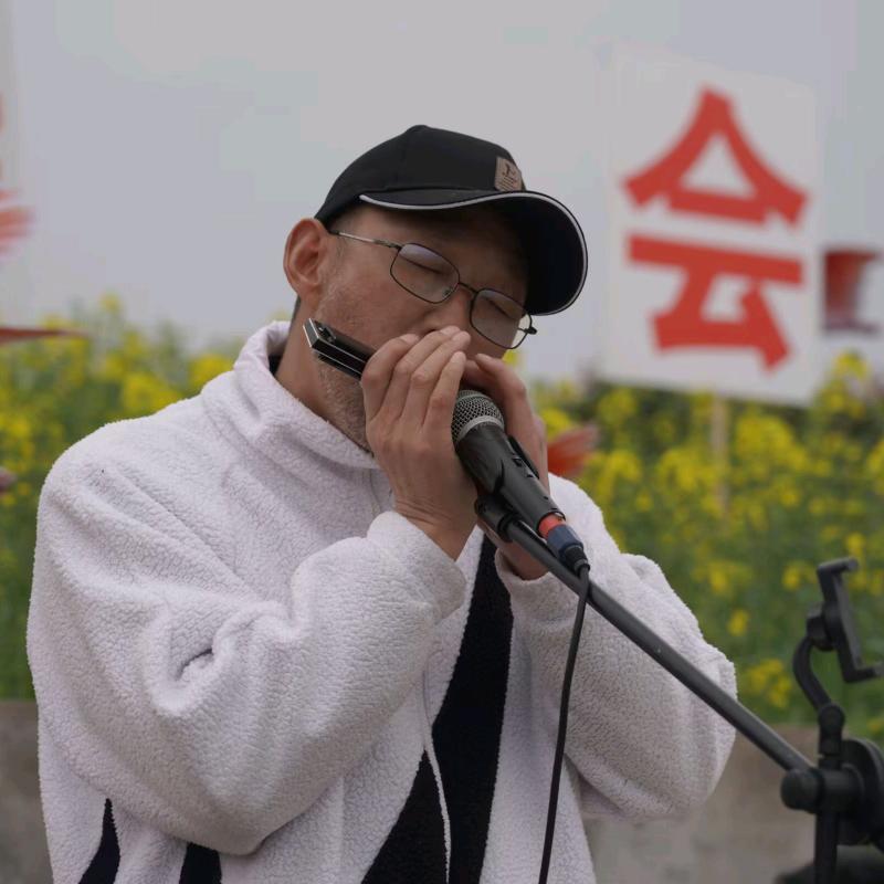 兵歌与口琴